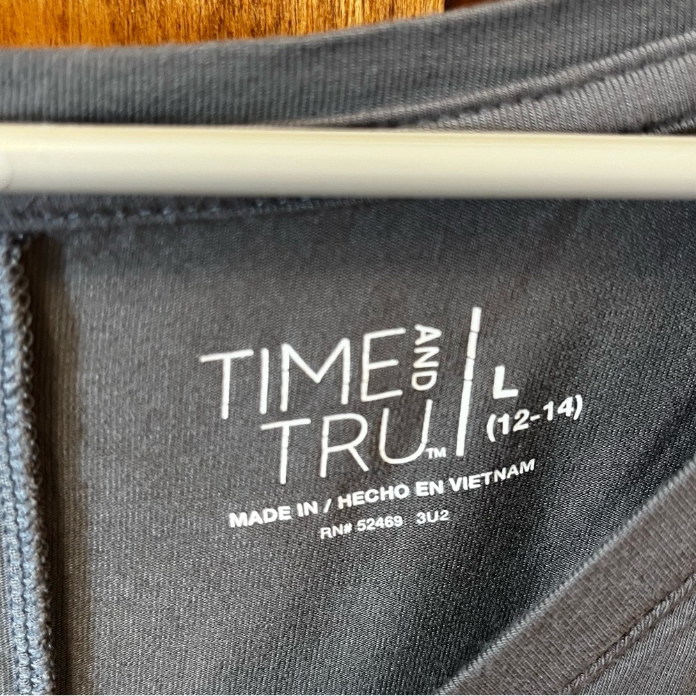 Women’s Time and Tru Tank Top Large Gray - Picture 2 of 4